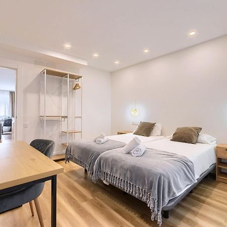 Deustown Apartamentos Билбао Екстериор снимка