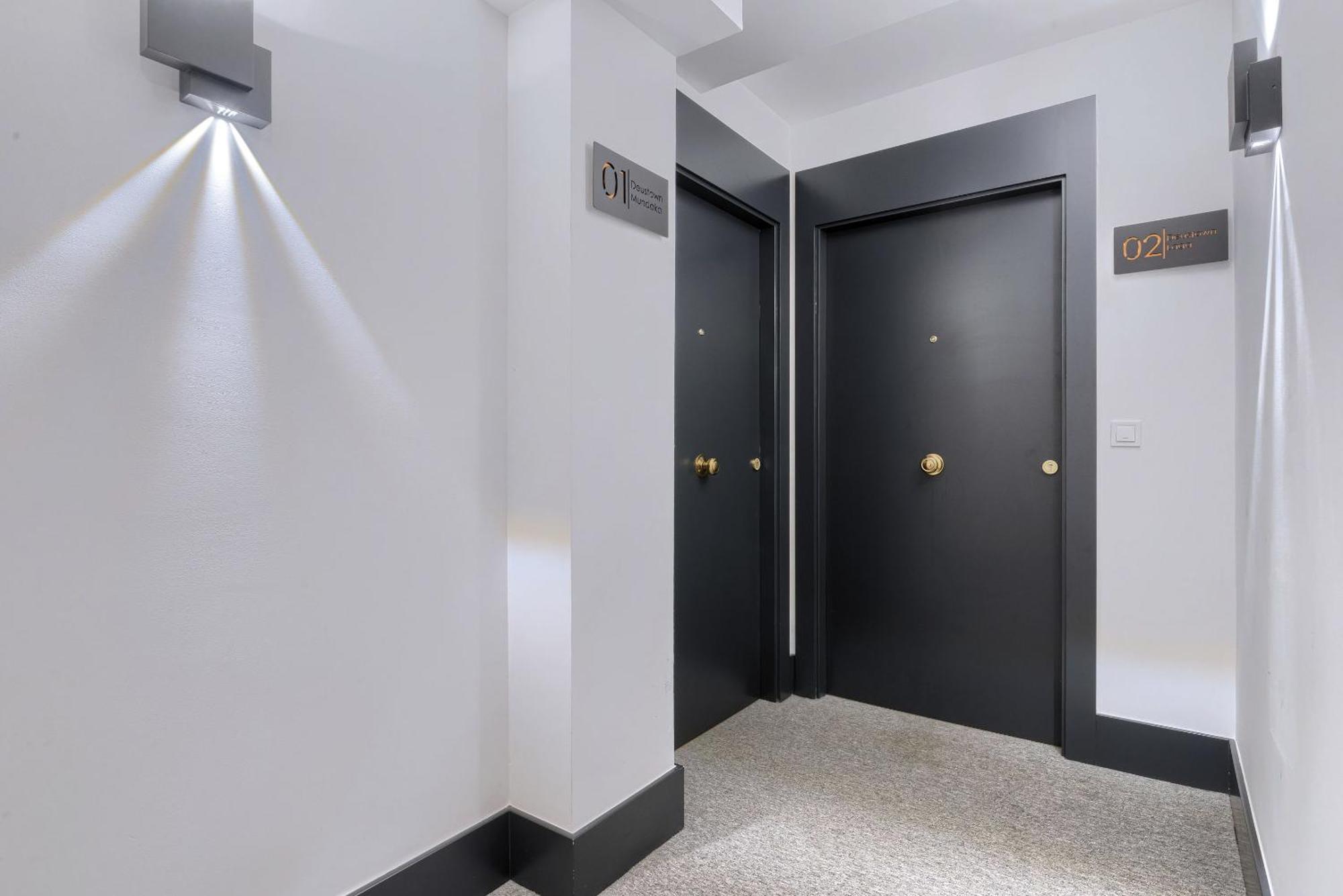 Deustown Apartamentos Билбао Екстериор снимка