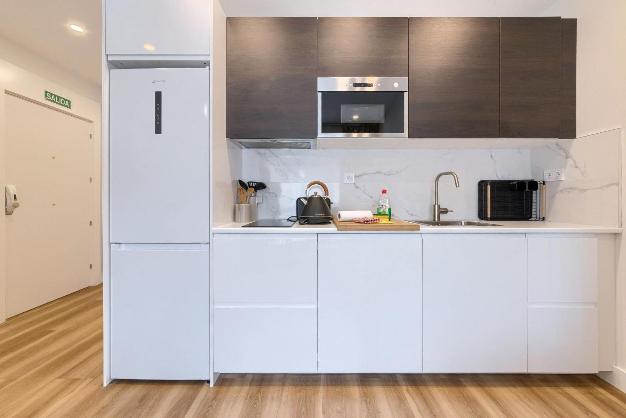 Deustown Apartamentos Билбао Екстериор снимка