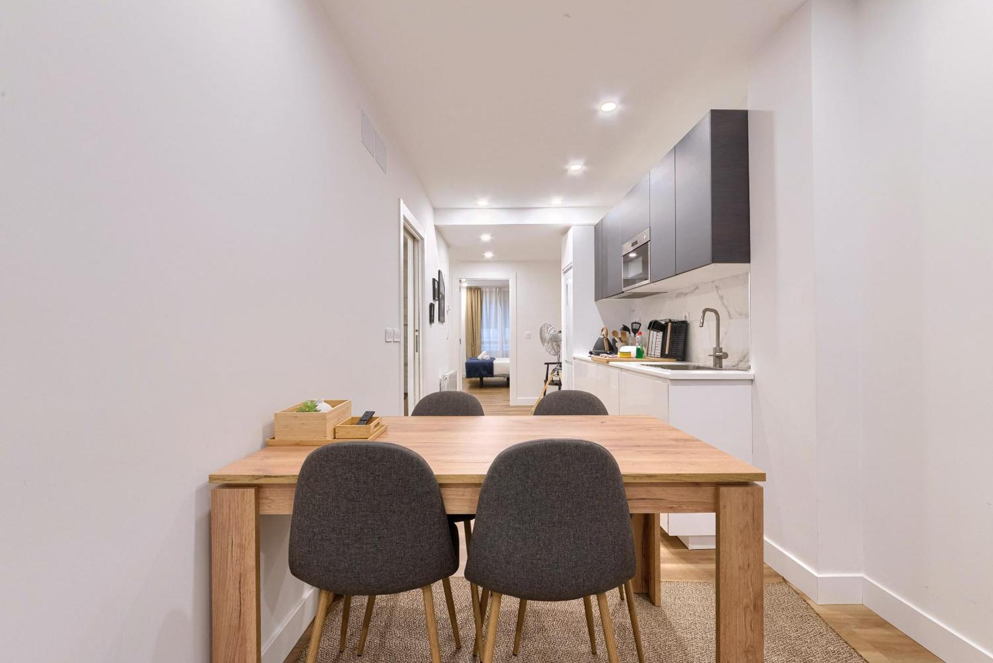 Deustown Apartamentos Билбао Екстериор снимка