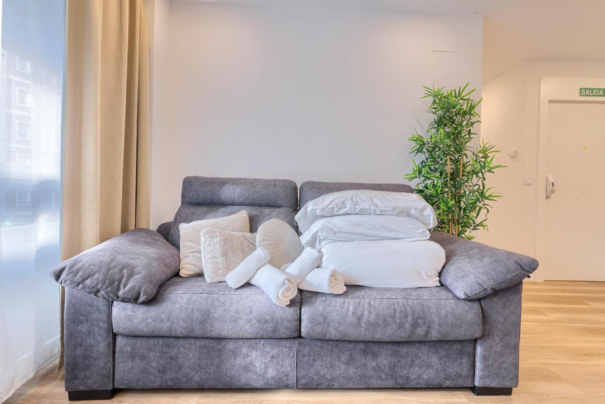 Deustown Apartamentos Билбао Екстериор снимка