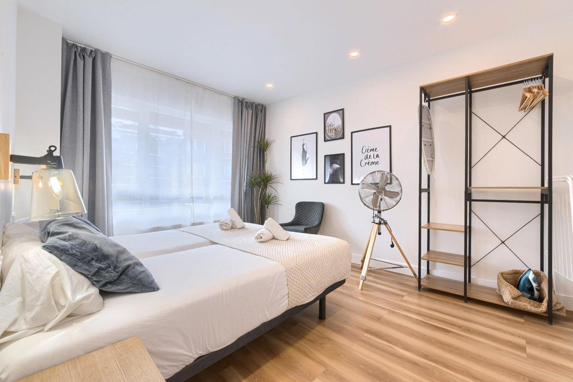Deustown Apartamentos Билбао Екстериор снимка