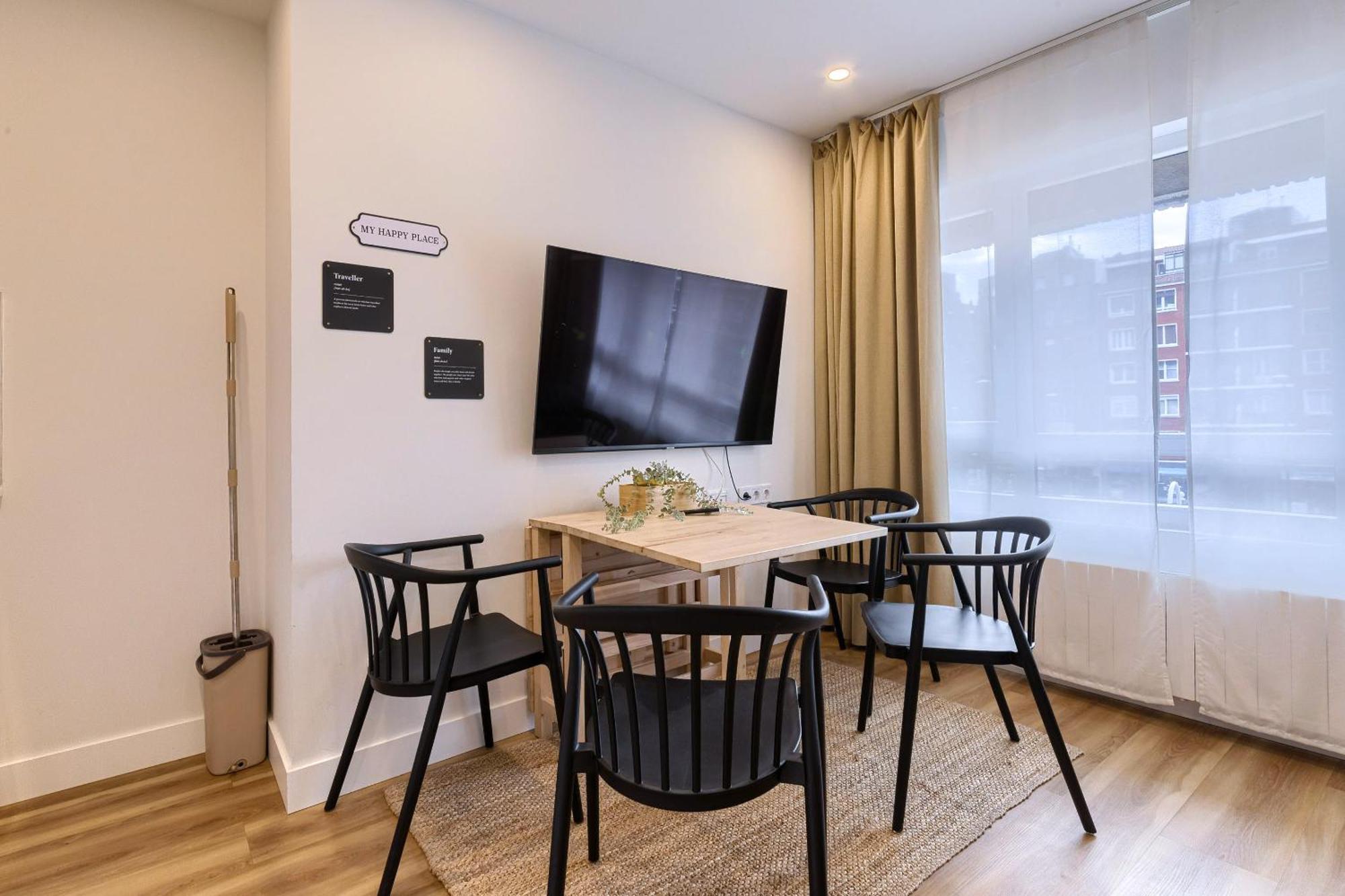 Deustown Apartamentos Билбао Екстериор снимка